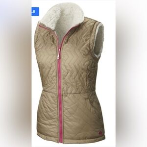 Mountain Hardwear Quilted Sherpa‎ Switch Flip Vest Khaki/ Stone & Pink